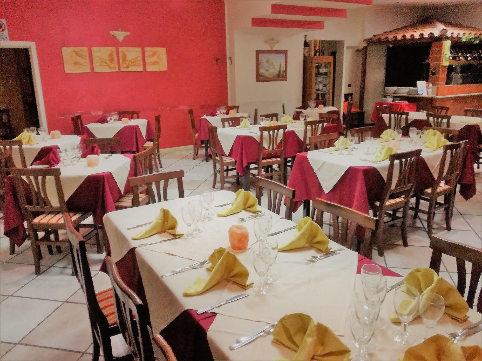 Hotel Ristorante La Mimosa Lamezia Terme Eksteriør billede