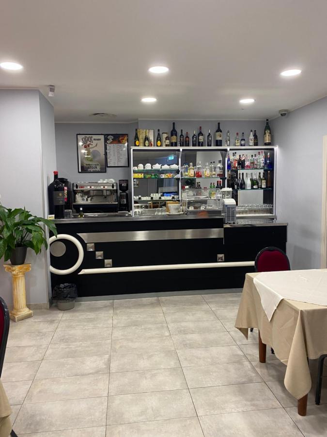 Hotel Ristorante La Mimosa Lamezia Terme Eksteriør billede